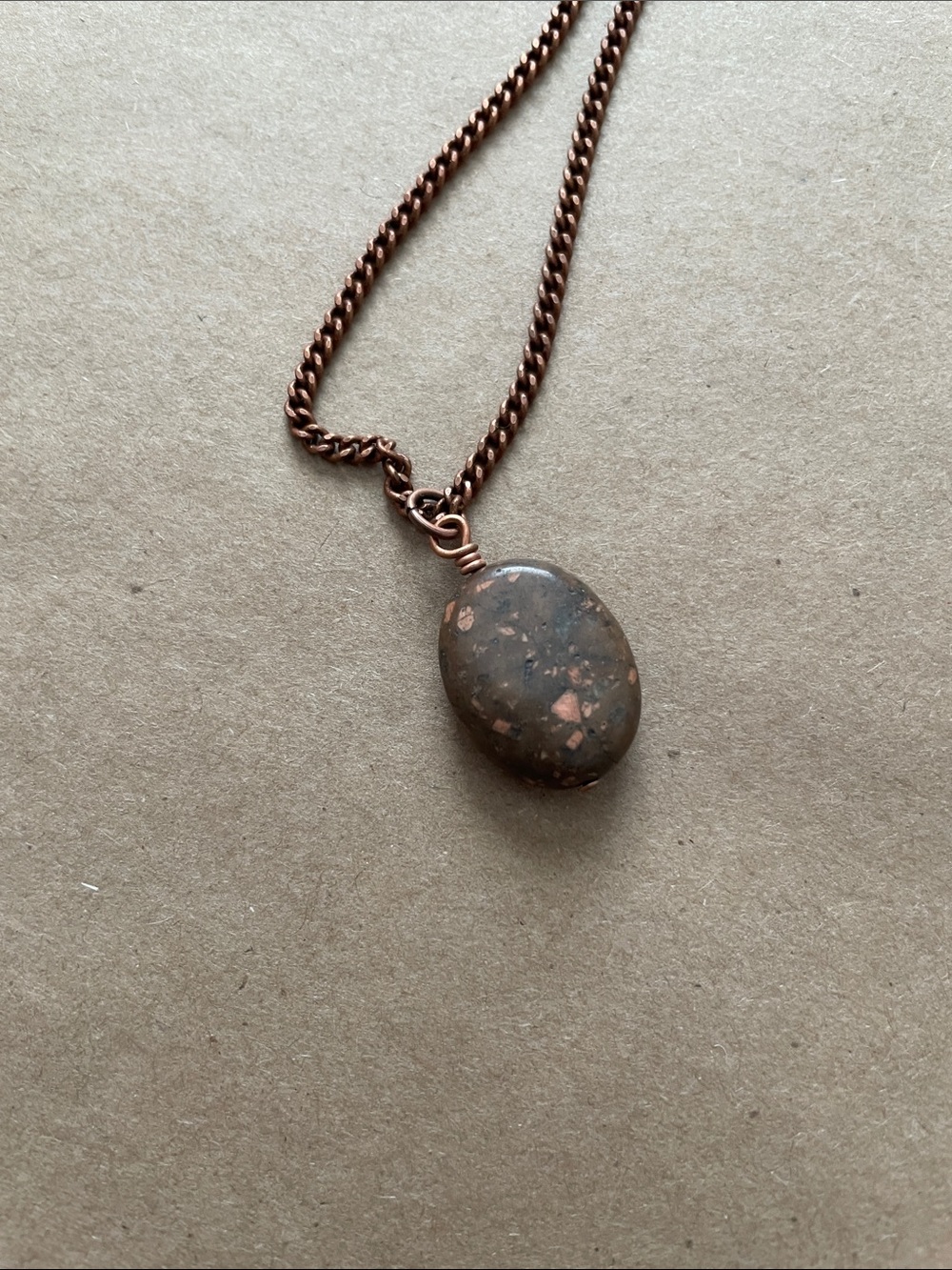 Oval stone necklace